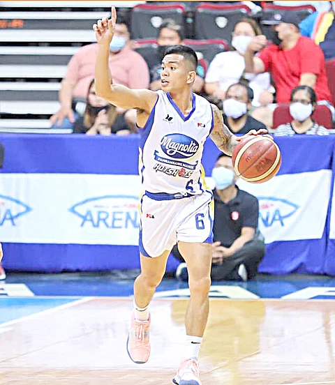 Photograph by Rio Deluvio for the Daily Tribune @tribunephl_rio
JIO Jalalon is doing a fine job running the plays of Magnolia in the PBA Commissioner’s Cup.