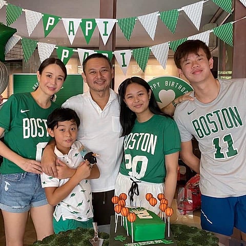 Tootsy Echauz Angara: Compleat family woman