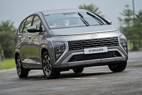 SHOWING off a futuristic look that exudes dynamic and expressive characteristics as seen in the horizontal LED daytime running lights and positioning lamps in front. | PHOTOGRAPHS COURTESY OF HMPH