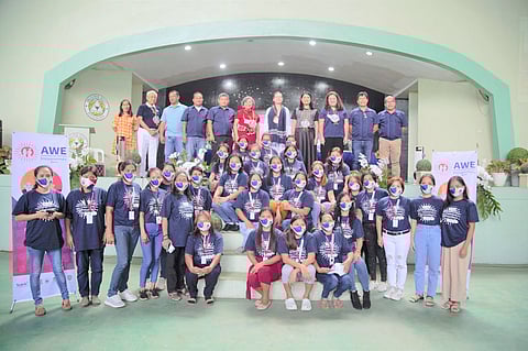 Balilihan Mayor Maria Puresa Veloso-Chatto, US Embassy Assistant Cultural Affairs Officer Pauline Anderson, and SPARK! Philippines Executive Director Maica Teves join AWE students at the academy’s launch in Bohol on 22 October. | PHOTOGRAPH COURTESY OF US EMBASSY
