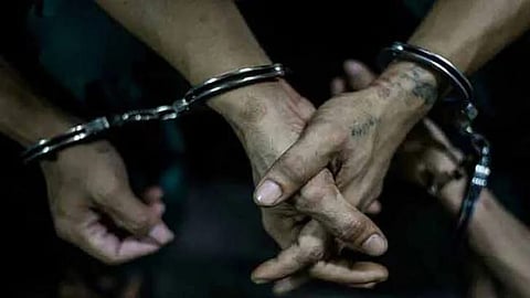 Cops arrest Lalamove riders for swindling in Las Piñas