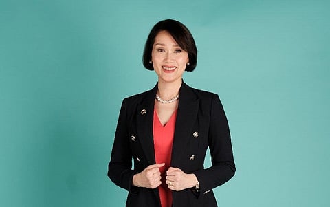 Geraldine Roman dives into vlogging