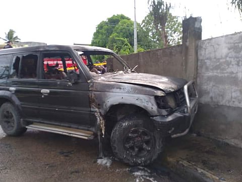 Lalaki nasunog kasama ng sasakyan