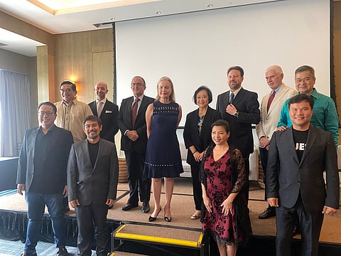 PHOTOGRAPHS COURTESY OF RUSTANS
THE Cultural Center of the Philippines, headed by chairperson Margie Moran (fourth from left, back), Filipinas Opera Society Foundation Inc. and the Rustan Group of Companies, bring ‘Turandot’ onstage at Tanghalang Nicanor Abelardo on 9 and 11 December.