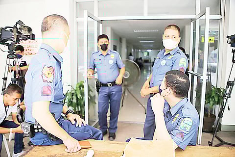 Full Alert Eighty-five percent of the Philippine National Police’s total personnel would be deployed on the field, away from their offices, to ensure the safety of people at places of convergence during the Yuletide season. | Photograph by Al Padilla for the daily tribune @tribunephl_al