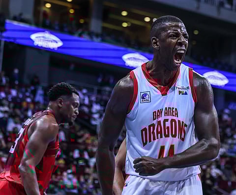 Photograph by Rio Deluvio for the Daily Tribune
@tribunephl_rio
ANDREW Nicholson and the Bay Area Dragons spice up the PBA Commissioner’s Cup.