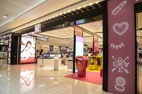 Photograph courtesy of SM
Look store at Mall of Asia.