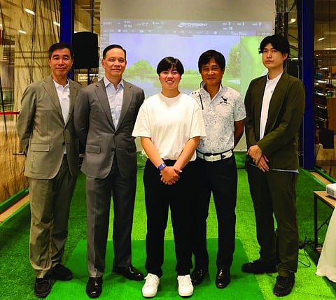 Photograph courtesy of Yuka Saso
Yuka Saso (center) poses with (from left) Mitsukoshi BGC general manager Mitsunori Morohoshi, Federal Land president and COO Thomas Mirasol, Nomura Real Estate Development general manager of Overseas Business Masaya Hirao, and Mitsukoshi BGC deputy general manager Koichi Asakawa during Tuesday’s contract signing with Federal Land Inc.