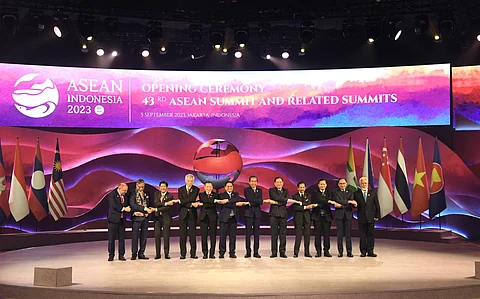 Leaders of the ASEAN nations linking hands has become traditional for all ASEAN events. Photo from ASEAN/Facebook.