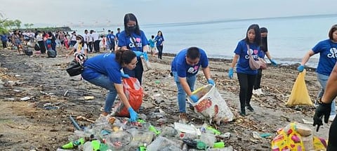 SM City joins coastal cleanup