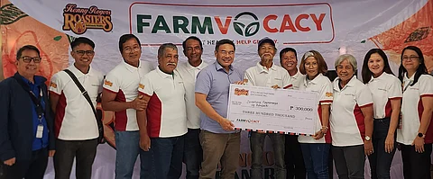 SMZ farmers represented by Batungbacal Farms grass-cutter operator Abraham Esencio, farmhand Virginia Dalit, land preparation farmhand Ernesto Balanagon, honeydew farmhand Jojo Omoyon, excavator operator Eduardo Fontecha and farmhand Danive Borja. | PHOTOGRAPHS COURTESY OF KENNY ROGERS ROASTERS