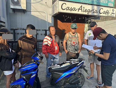 2 arrested drug pushers yield P102K worth of shabu, firearms