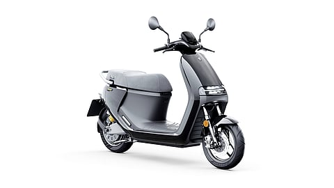 PHOTOgraph of Segway E-Scooters
SEGWAY E300SE has a maximum output of 10 kW and a range of 130 kilometers on a single charge.