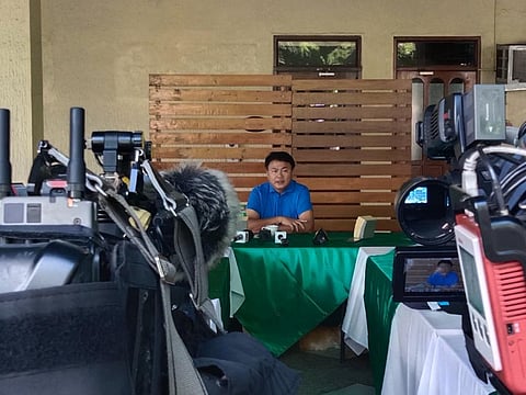 Photograph by Raffy Ayeng for the Daily Tribune
Stay, AGAP Partylist Rep. Nicanor Briones urged.