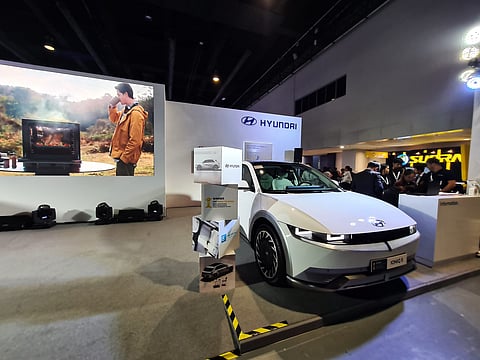 At the recently concluded 11th Philippine Electric Vehicle Summit, Hyundai Philippines announced the activation of a special IONIQ 5 that can provide vehicle-to-vehicle charging as part of their roadside assistance program.