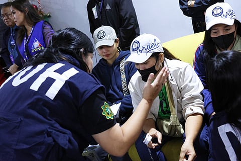 Recently repatriated OFWs from Israel. Photo courtesy of Raffy Tulfo in Action/Facebook.