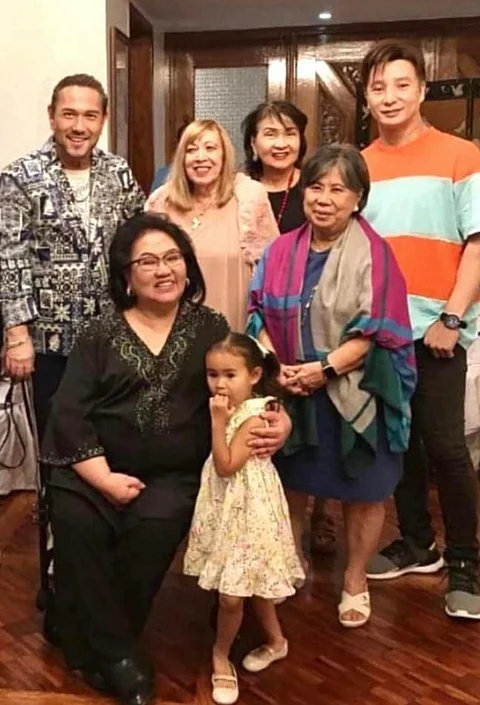 Chita Wilcox, Bonnie Weinstein and Shirley Halili Cruz. (Standing) Ditas Chua, Angelo Ortiz and Raymond Gorospe.
