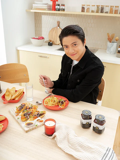 Daniel Padilla is now part of the RFamily.