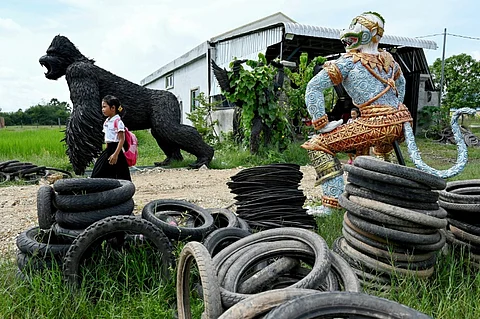 Cambodian artist turns tires into giant King Kong