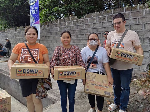 Mall employees affected by Mindanao quake receive cash aid