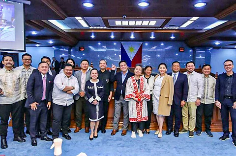 Gavel falls Senators conclude the nearly two-week Senate deliberation on the 2024 national budget, or House Bill 8980 – FY 2024 General Appropriations Bill, at 5 a.m. on Tuesday. Despite the early hour, Senator Bong Go and his colleagues remained undaunted, capturing moments with selfies and photos after the session. | PHOTOGRAPH BY Dianne Bacelonia
FOR THE DAILY TRIBUNE