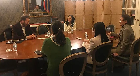 rench Company POMA group presents to Mayor Joy Belmonte their proposal for a Metro Manila cable car system. | 📷 Quezon City Government Facebook.