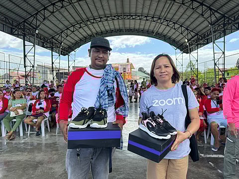 Bong Go assists displaced workers in Hagonoy