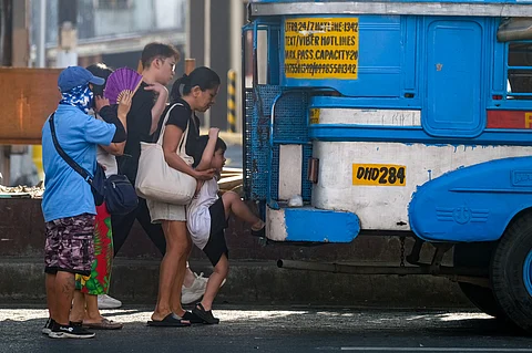 PUJ operator in Cainta road mishap summoned