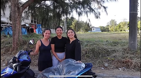 Photograph courtesy of IG/Blythe
‘Senior High’ actress Andrea Brillantes with her house helpers.