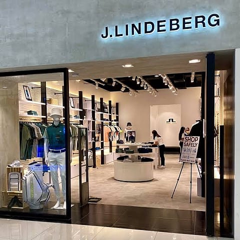 HIGH-END golf deserves high-end apparel. | PHOTOGRAPH COURTESY OF JDBL Delta Links Corp.