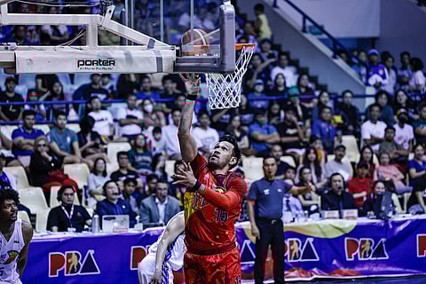 June Mar Fajardo drops a double-double to lead San Miguel Beer to its second straight win. (PBA Images)