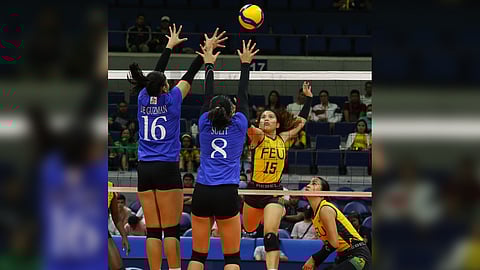 Gerzel Mary Petallo lends a hand in Far Eastern University’s 25-22, 22-25, 25-13, 25-21 win over Ateneo de Manila University in their Season 86 UAAP women’s volleyball tournament match Sunday at the Smart Araneta Coliseum. | photograph by Joey Sanchez Mendoza for the Daily Tribune @tribunephl_joey