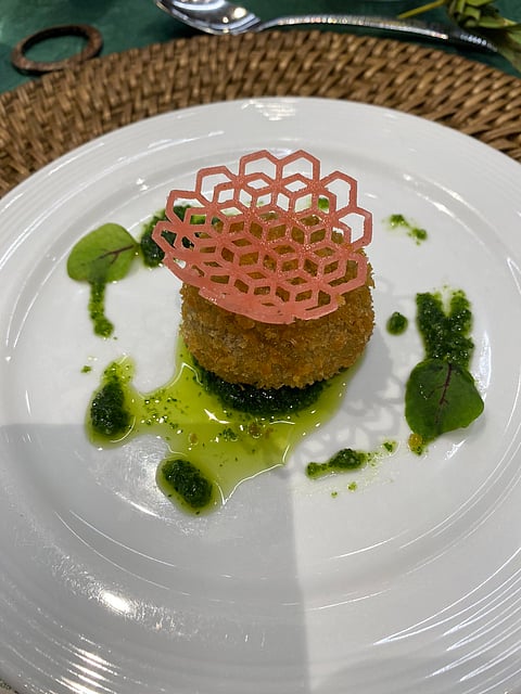 Plate for the planet