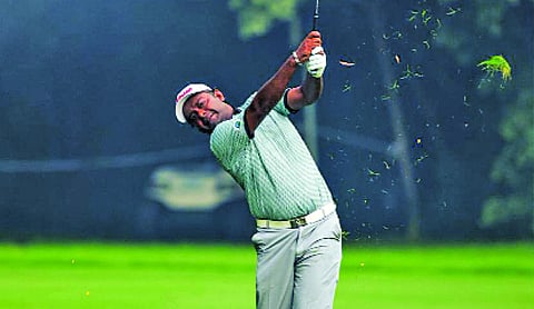 Chouhan best-placed Indian at tied fifth on weather-hit opening day