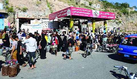 Houthi missile strike on Yemen military camp kills 53 soldiers