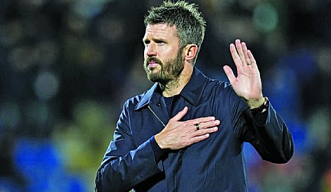 Michael Carrick apologises for Manchester United defeat