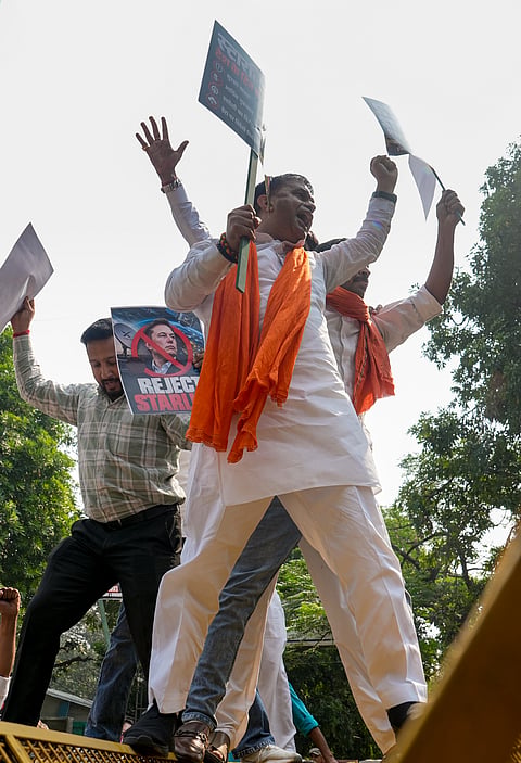 RSS-affiliated Swadeshi Jagran Manch urges Centre to block Starlink’s India launch, cites security concerns