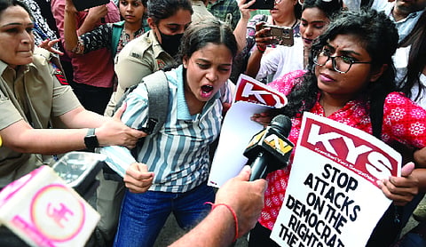 Protesters march to ECI, 100 detained near Bangla Sahib