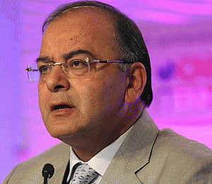Jaitley targets Cong over dynastic politics