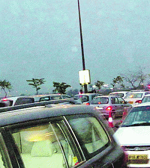 DND repair throws traffic out of gear