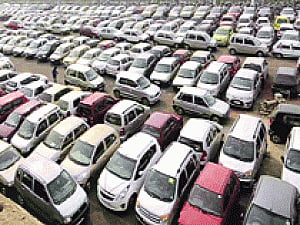 Car sales fall for 7th month, SIAM fears job losses