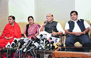 BJP crisis ends as Advani relents