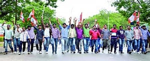 Police foil march, arrest Telangana activists