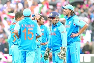India restrict Pak to 167