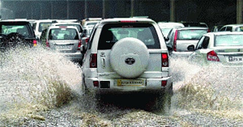 After day's lull, heavy rain expected today