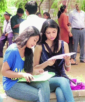 Foreign students now prefer Political Science to Economics