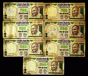 Structural reforms needed to curb rupee slide: Experts
