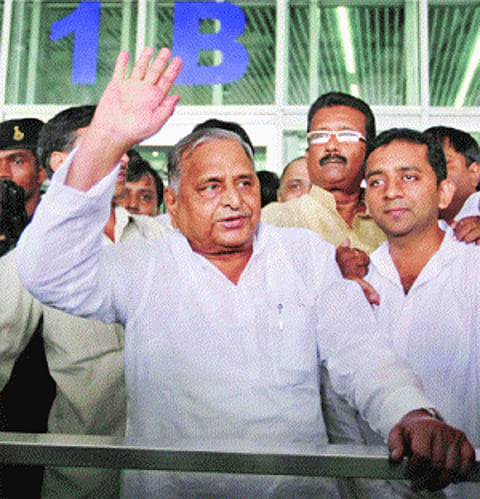 Third Front only after polls, says Mulayam