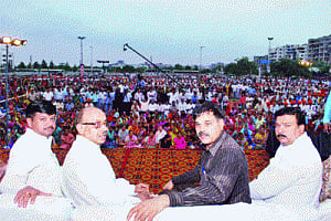 Govt decision to ease agri land use a political gimmick, says Vijay Goel