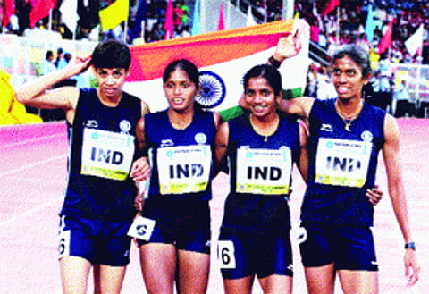 Sunday bash for India